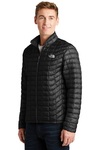 The North Face  Embroidered Men's ThermoBall Trekker Jacket Thumb